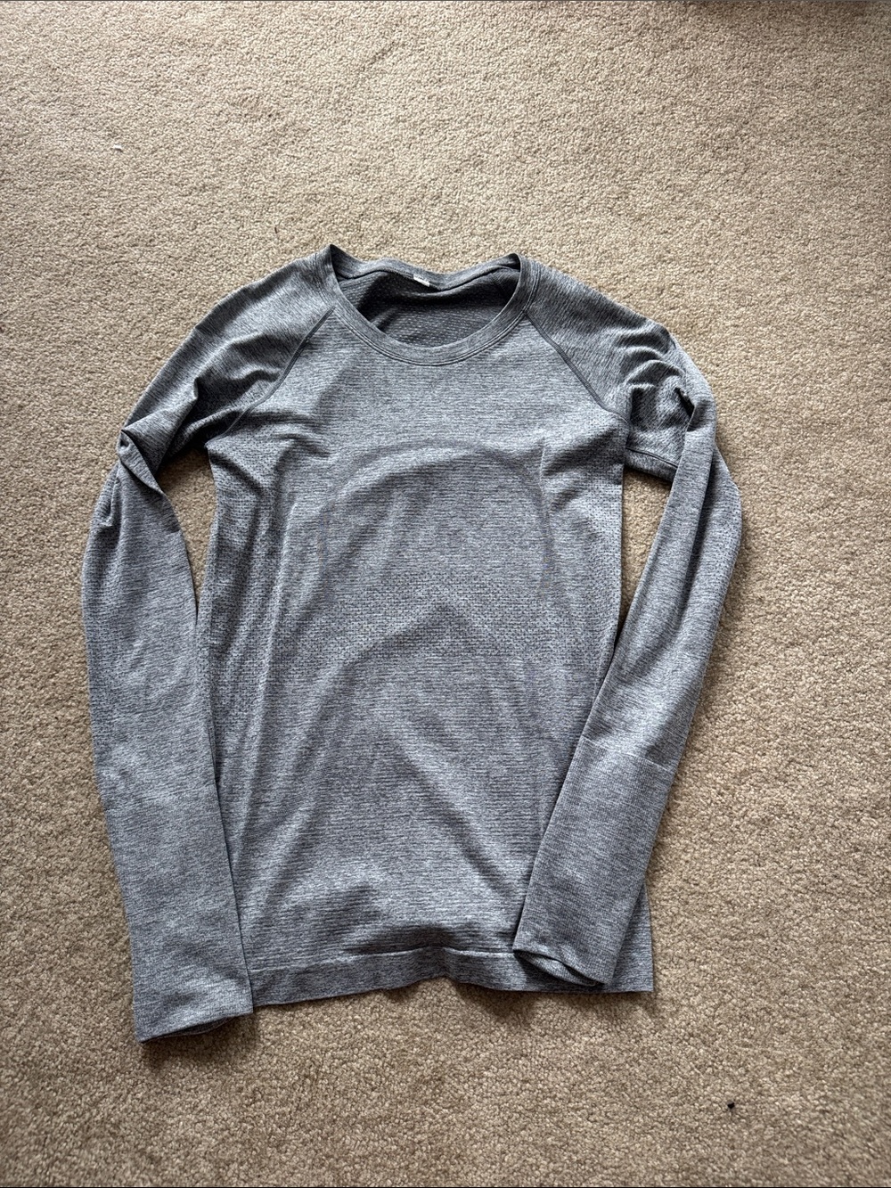 Lulu Women’s  Long-Sleeve Gray